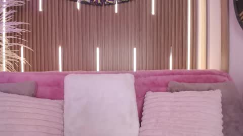 Snapshot of myladreams_ chatting on October 18, 2025, 3:53 am Myla  online show from October 18, 2025, 3:53 am