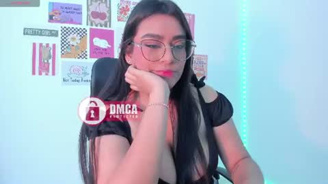 Snapshot of mypretty_isabella chatting on June 13, 2026, 7:01 pm Bella online show from June 13, 2026, 7:01 pm