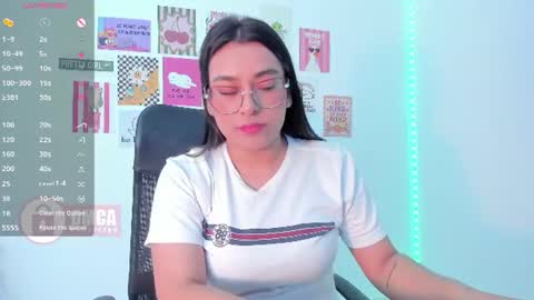 Snapshot of mypretty_isabella chatting on June 20, 2026, 9:17 pm Bella online show from June 20, 2026, 9:17 pm