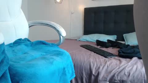 Snapshot of mysterious_girl42 chatting on December 17, 2024, 5:47 pm No Name online show from December 17, 2024, 5:47 pm