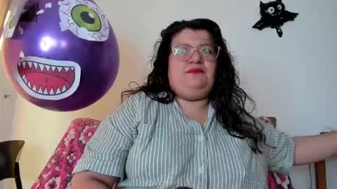 mystery_psique online show from November 6, 2025, 7:04 pm