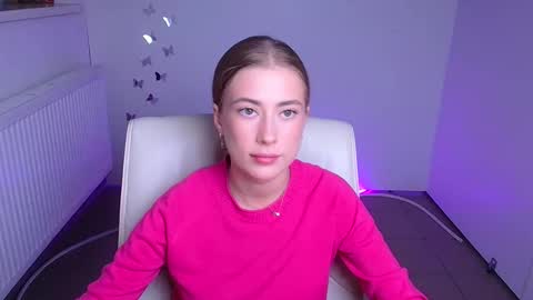 Snapshot of mysticemeli chatting on September 17, 2025, 11:12 am Emelie online show from September 17, 2025, 11:12 am