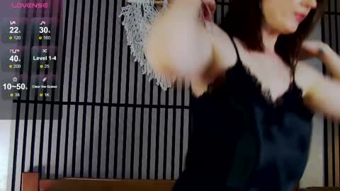 Snapshot of mystique_girl_ chatting on May 3, 2026, 6:25 pm Angeline online show from May 3, 2026, 6:25 pm