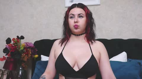 MystiqueRosee online show from May 15, 2026, 7:43 pm