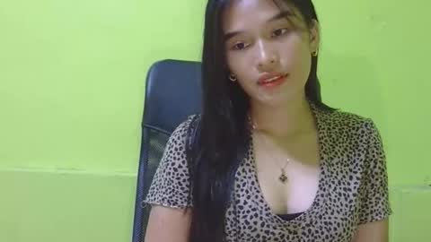 nessa online show from December 3, 2025, 10:35 am