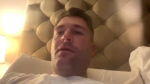 Snapshot of n500934 chatting on October 19, 2025, 5:19 am n500934 online show from October 19, 2025, 5:19 am