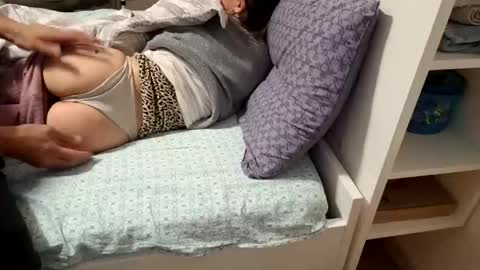 Snapshot of n55em chatting on November 5, 2025, 6:52 pm n55emo online show from November 5, 2025, 6:52 pm