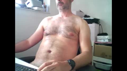 naaktlopertjebe online show from May 22, 2026, 7:15 am