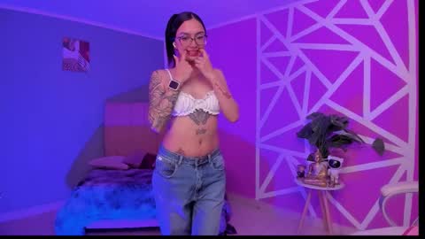 anny online show from February 1, 2026, 12:42 am