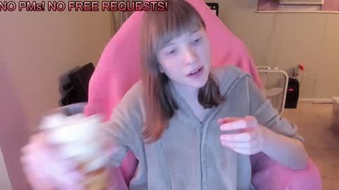 Natalie Marlo online show from January 25, 2025, 9:04 am