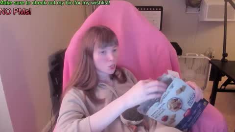 Natalie Marlo online show from October 29, 2025, 8:49 am