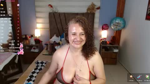 nadia_84 online show from February 12, 2026, 12:33 pm
