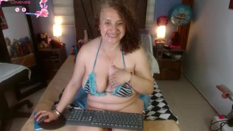 nadia_84 online show from May 22, 2026, 1:46 am