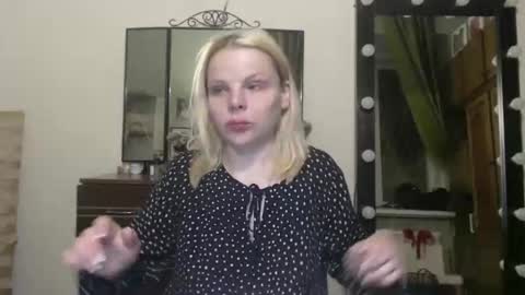 nadyagt online show from May 17, 2026, 8:49 pm