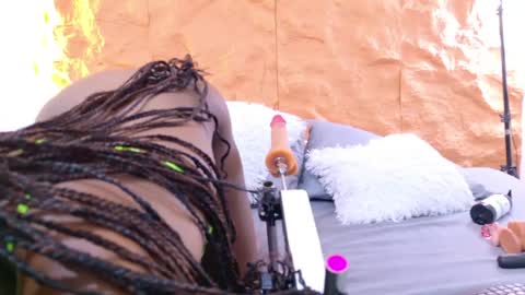 Snapshot of nahomi_williams_ chatting on May 25, 2026, 12:55 pm Nahomi online show from May 25, 2026, 12:55 pm