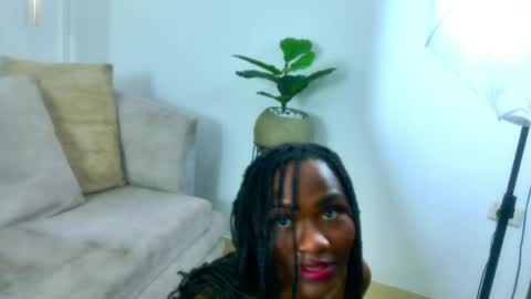 Snapshot of nahomi_williams_ chatting on June 7, 2026, 1:15 pm Nahomi online show from June 7, 2026, 1:15 pm