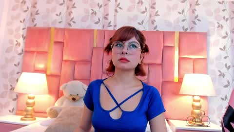 Snapshot of naiamendoza chatting on April 8, 2026, 3:28 am Naia online show from April 8, 2026, 3:28 am