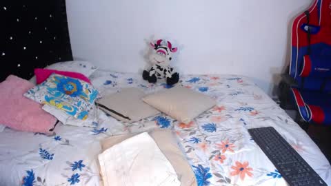 Snapshot of nairovi_cherry chatting on April 7, 2026, 1:55 pm Nairovy online show from April 7, 2026, 1:55 pm