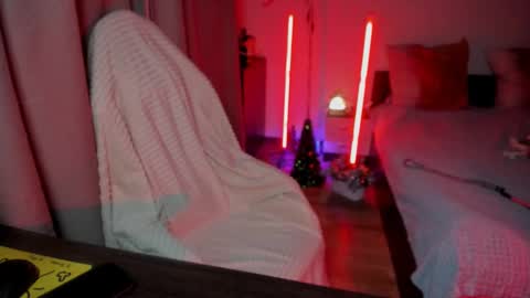 Snapshot of naked_psychologist chatting on December 31, 2024, 4:14 pm Asy no face online show from December 31, 2024, 4:14 pm