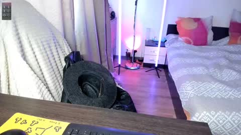 Snapshot of naked_psychologist chatting on March 9, 2025, 1:37 pm Asy no face online show from March 9, 2025, 1:37 pm