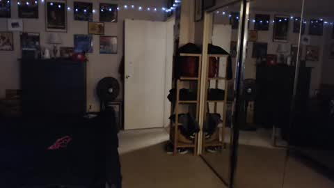 nakedmonkey online show from December 11, 2024, 10:16 pm