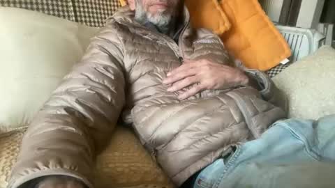 naklitt online show from April 5, 2026, 10:01 am