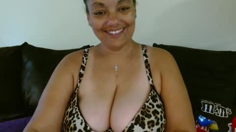 Nala Thickk online show from October 7, 2025, 5:43 pm