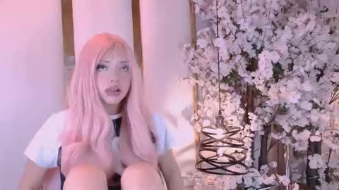     online show from February 17, 2026, 1:40 pm