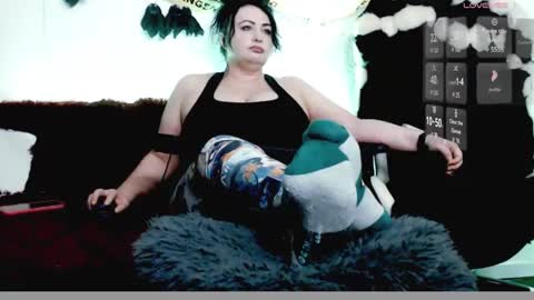 NanaLaGloss online show from January 9, 2025, 11:47 am