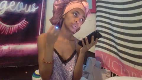 nanaonn online show from November 20, 2025, 6:51 pm