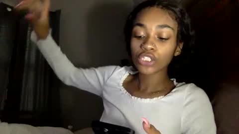 nanaonn online show from April 15, 2026, 6:37 pm