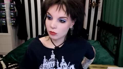 Nancy online show from November 21, 2025, 3:38 am