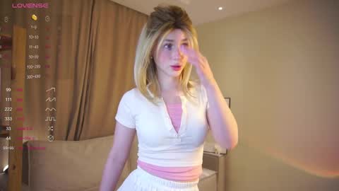 Snapshot of nani_bunny chatting on March 3, 2026, 9:21 pm Nani online show from March 3, 2026, 9:21 pm