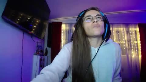 Snapshot of nanna_yoshi chatting on December 11, 2024, 4:49 am nanna yoshi online show from December 11, 2024, 4:49 am