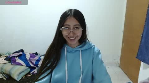 nanylux online show from April 23, 2026, 4:14 am