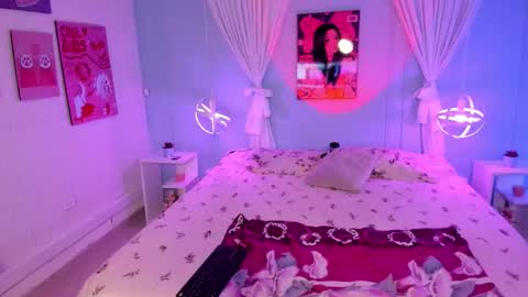 Snapshot of naomi_campell chatting on February 13, 2026, 8:27 pm Naomi online show from February 13, 2026, 8:27 pm