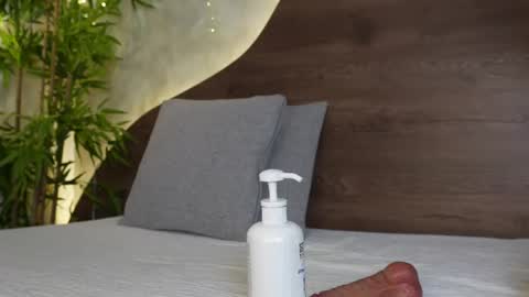 naomi_rex online show from April 22, 2026, 7:48 pm