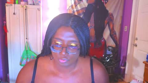 Snapshot of naomifux chatting on May 28, 2026, 7:00 pm Naomi online show from May 28, 2026, 7:00 pm