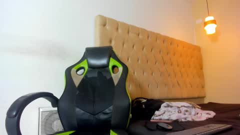 Snapshot of naomis_35 chatting on October 30, 2025, 7:36 pm naomis_35 online show from October 30, 2025, 7:36 pm