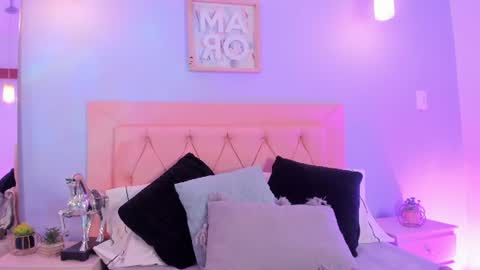Snapshot of naomy_gyal_ chatting on July 3, 2026, 8:04 pm Naomy online show from July 3, 2026, 8:04 pm