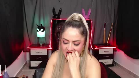 Snapshot of nasty2060 chatting on February 8, 2025, 11:45 pm nasty latyna online show from February 8, 2025, 11:45 pm