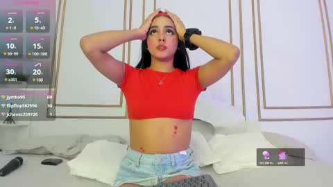 Snapshot of natalia_aguirre chatting on February 14, 2025, 6:51 pm Naty online show from February 14, 2025, 6:51 pm