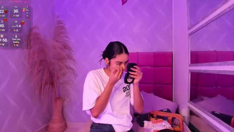 Snapshot of natalia_aguirre chatting on February 28, 2025, 12:20 pm Naty online show from February 28, 2025, 12:20 pm