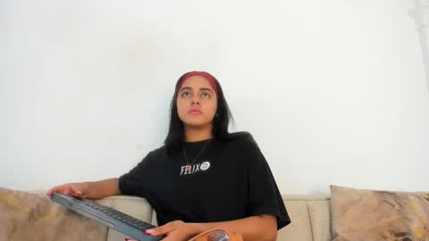 Snapshot of natalia_aguirre chatting on October 14, 2025, 12:17 pm Naty online show from October 14, 2025, 12:17 pm