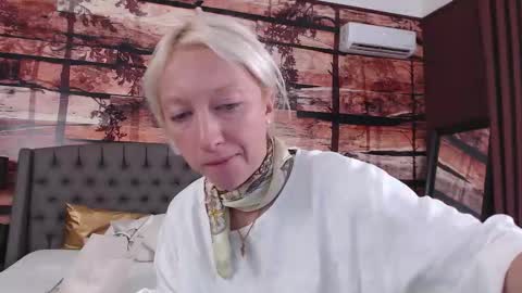 Natalie online show from September 9, 2025, 10:59 am