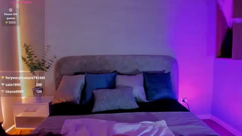 Snapshot of natalie_blaze chatting on June 25, 2026, 1:05 am NATALIE BLAZE online show from June 25, 2026, 1:05 am