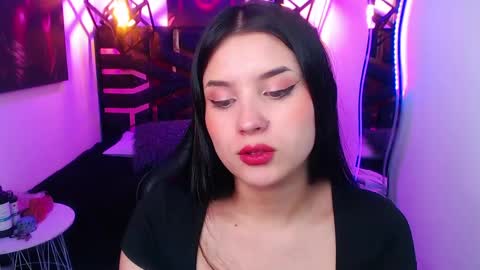 natalie  online show from May 21, 2026, 8:05 pm