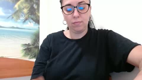 Snapshot of natally565656 chatting on September 14, 2025, 12:04 pm natally online show from September 14, 2025, 12:04 pm