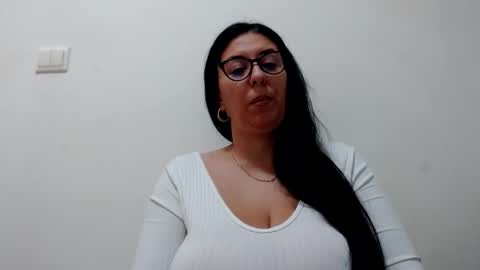 Snapshot of natally565656 chatting on October 18, 2025, 12:28 pm natally online show from October 18, 2025, 12:28 pm