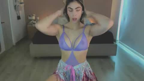 anatalybee online show from April 21, 2026, 10:01 pm